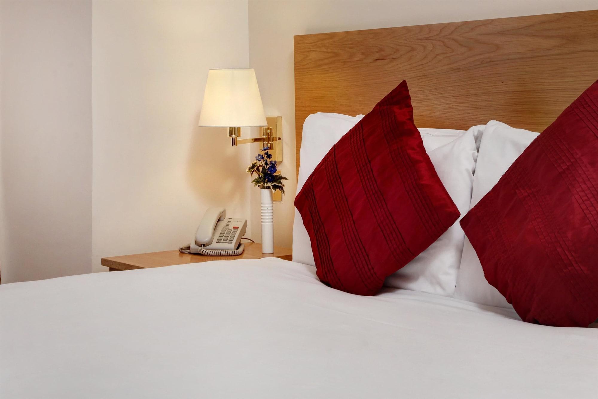 Best Western London Ilford Hotel Екстериор снимка
