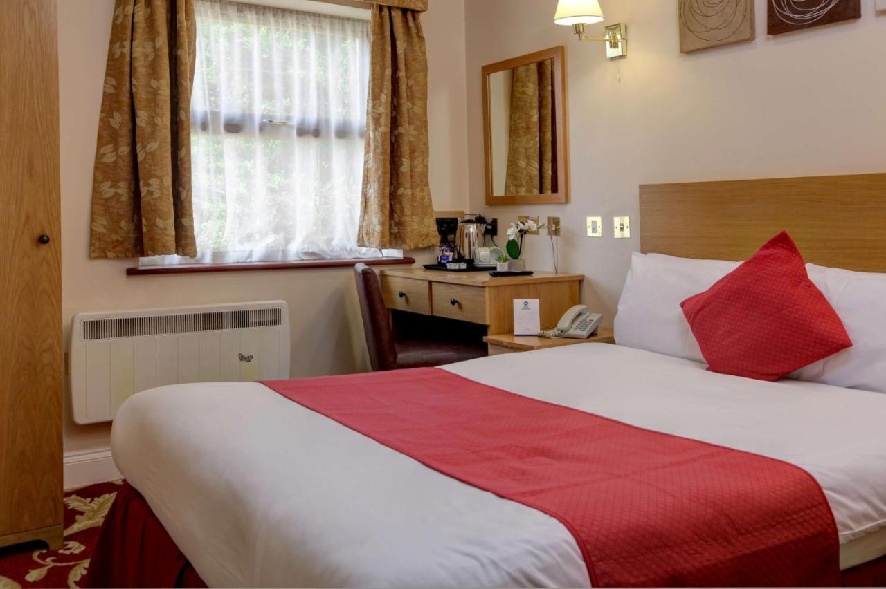 Best Western London Ilford Hotel Екстериор снимка