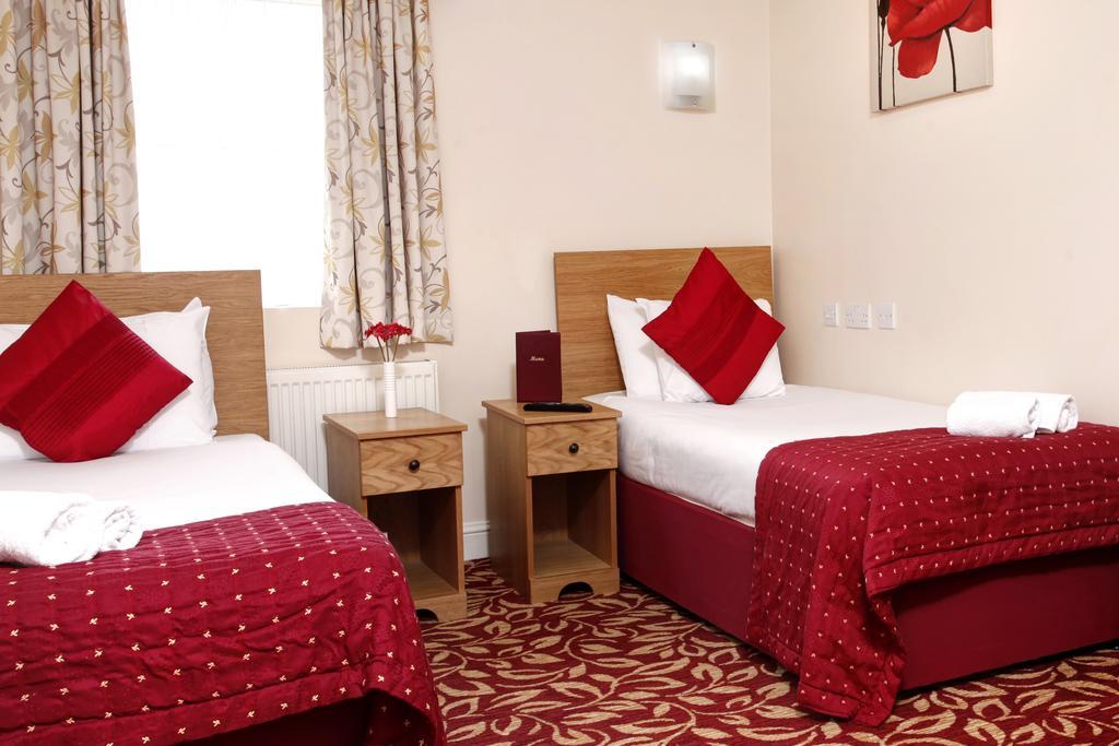 Best Western London Ilford Hotel Екстериор снимка